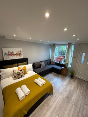 King's Cross Lawrence Private Rooms